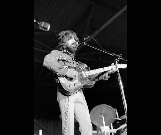 Clarence-White-The-Byrds-1972-5