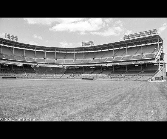 Milwaukee County Stadium (MW-21, P327424) - Stadium Postcards